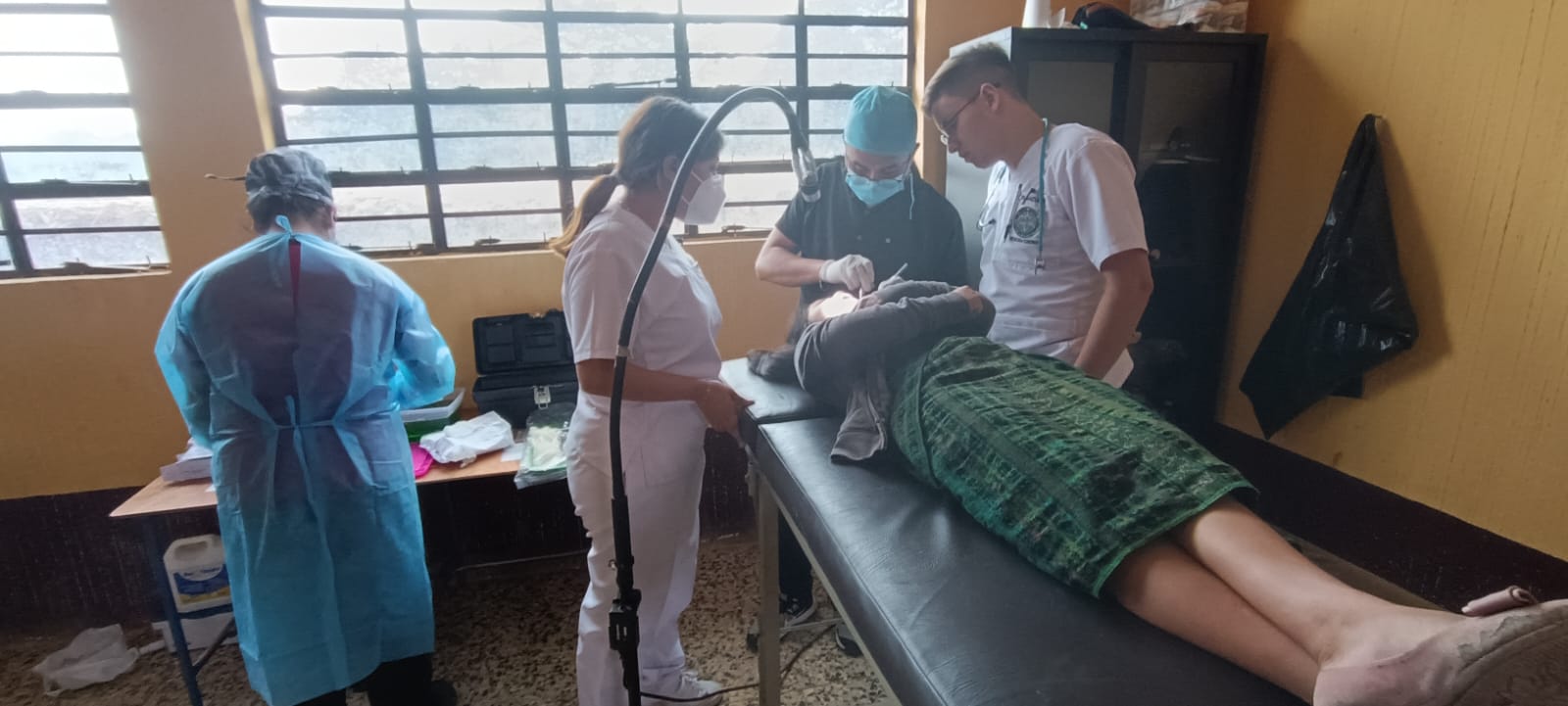 Realizan jornada integral de salud en Huehuetenango