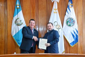 USAC y Contraloría General de Cuentas modernizan el registro de títulos universitarios