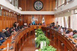 USAC fortalece a Agronomía y Arquitectura con nuevo mobiliario y equipo
