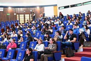USAC reúne a especialistas internacionales para abordar la justicia terapéutica y el bienestar de las mujeres